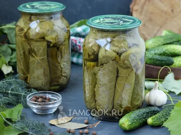Фото блюда: Огурцы в виноградных листьях на зиму