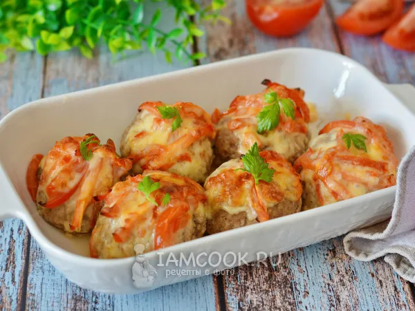 Фото готового блюда: Стожки из фарша с помидорами в духовке (с сыром)