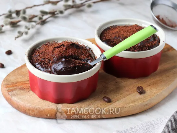 Фото готового блюда: Шоколадный пудинг в микроволновке