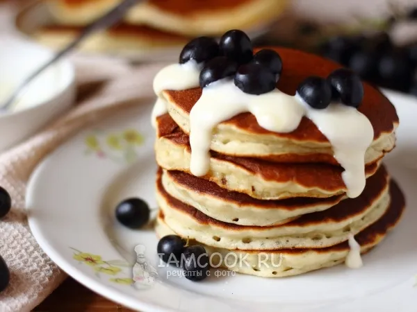 Фото готового блюда: Панкейки на кислом молоке
