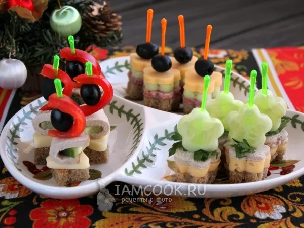 Фото блюда: Канапе «Праздничное ассорти»