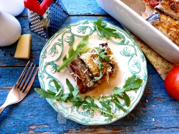 Фото блюда: Баклажаны с помидорами и чесноком в духовке