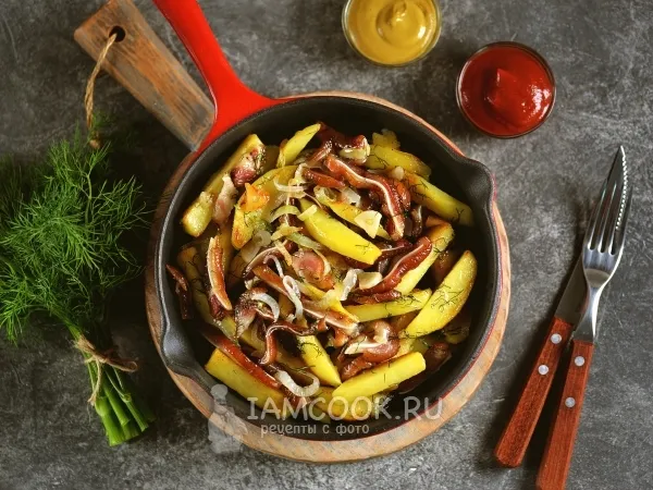 Фото блюда: Жареная картошка с копчеными свиными ушками