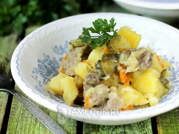 Фото блюда: Жаркое с солёными огурцами в мультиварке