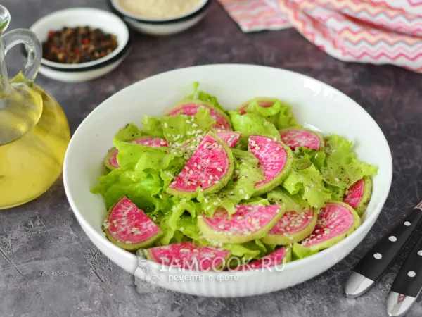 Фото блюда: Салат из арбузной редьки