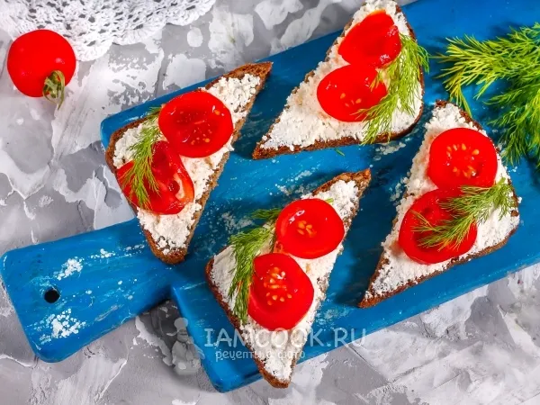 Фото готового блюда: Бутерброды с рикоттой
