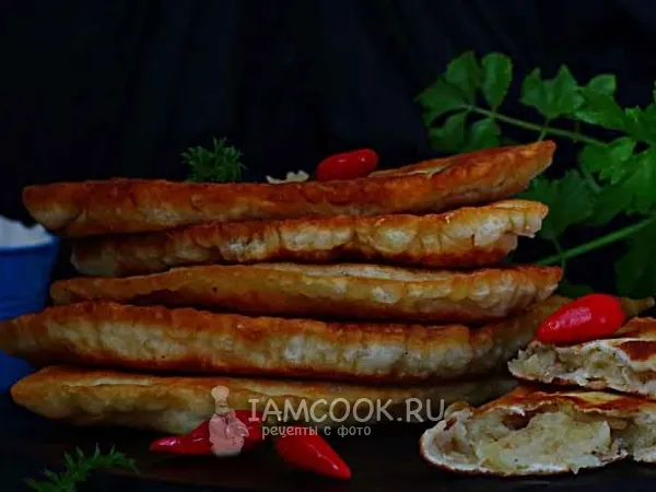 Фото блюда: Жареные пирожки с картошкой на кефире (на сковороде)