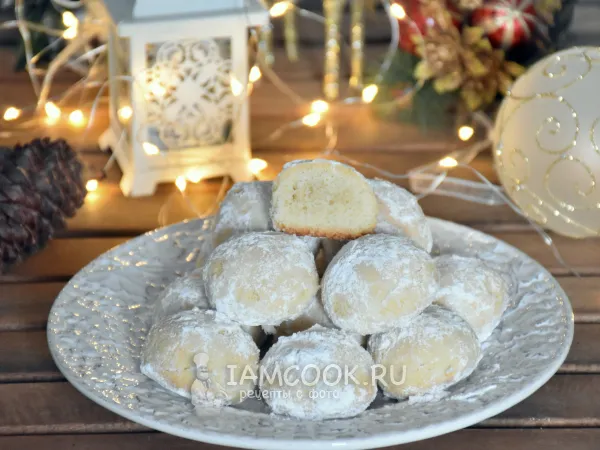 Фото готового блюда: Миндальное печенье «Снежки»