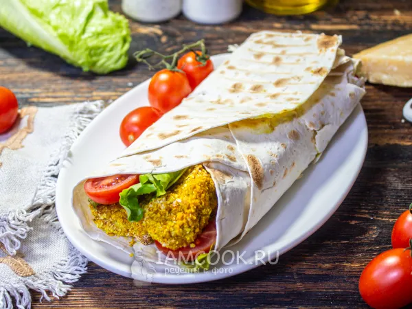 Фото блюда: Цезарь-ролл с наггетсами