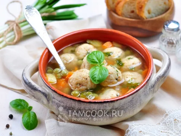 Фото готового блюда: Суп с рыбными фрикадельками