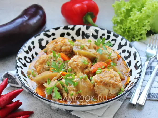 Фото готового блюда: Тефтели с баклажанами