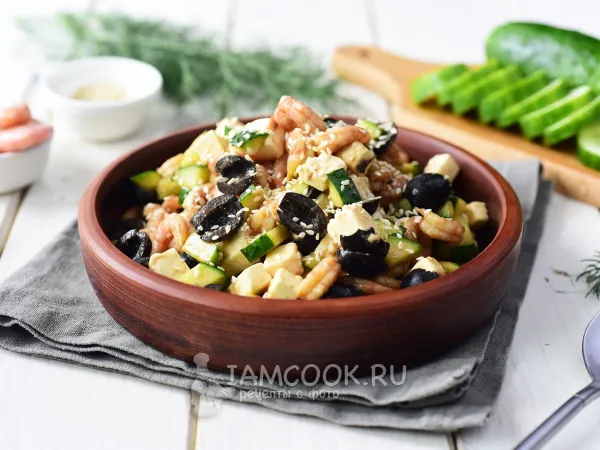 Фото готового блюда: Салат с креветками и творожным сыром