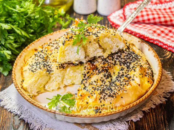 Фото блюда: Пирог из теста фило с творогом и сыром