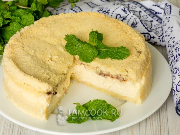 Фото готового блюда: Королевская ватрушка с вареньем