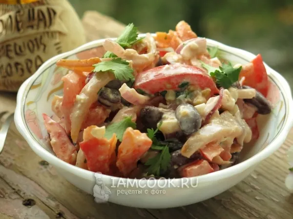 Фото блюда: Салат с копченой куриной грудкой и фасолью