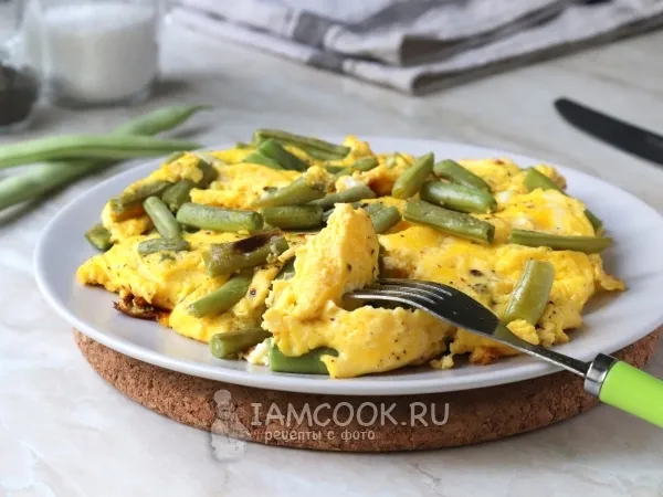 Фото готового блюда: Омлет со стручковой фасолью