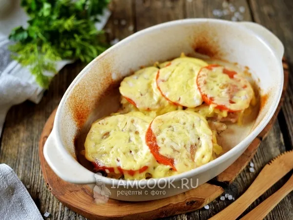 Фото готового блюда: Свиные отбивные под шубой в духовке