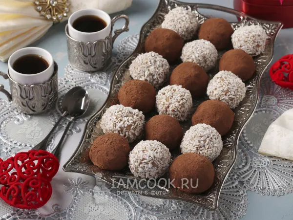 Фото готового блюда: Шарики из печенья с бананом и орехами