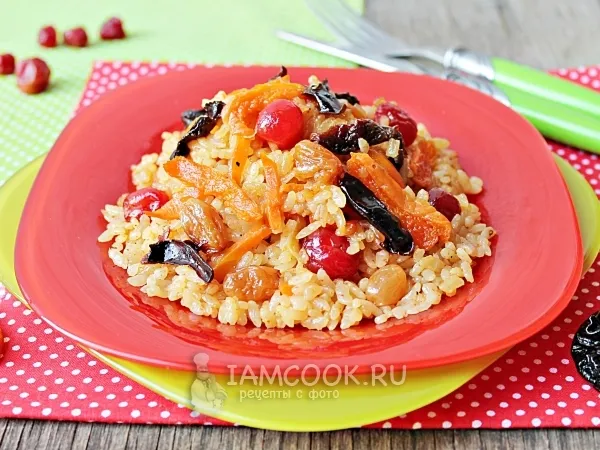 Фото блюда: Постный плов с сухофруктами