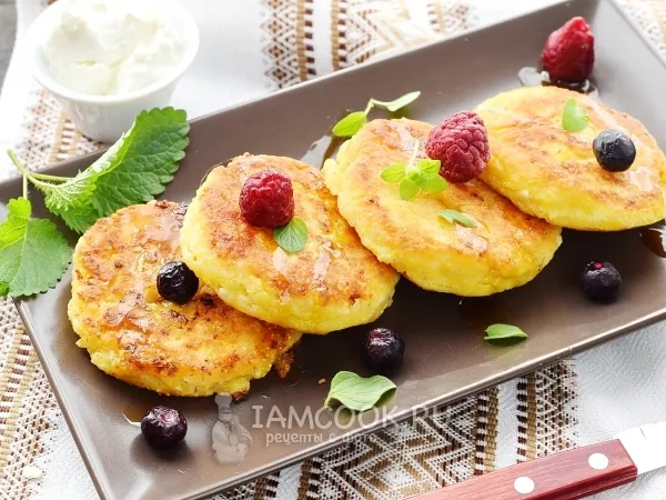 Фото готового блюда: Сырники с кукурузной мукой