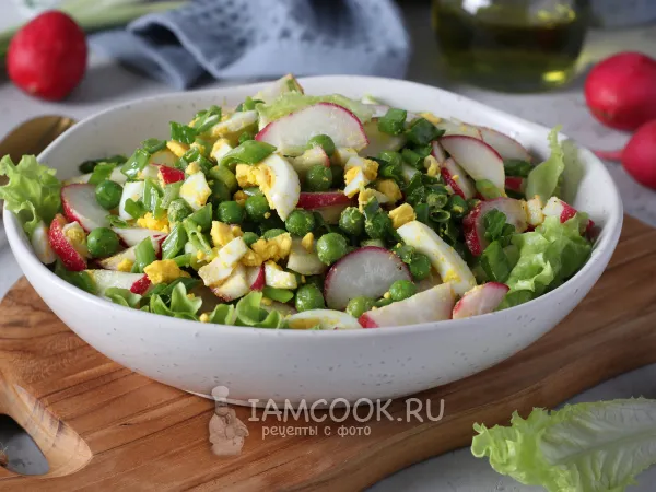 Фото готового блюда: Салат из редиски с горошком и яйцом