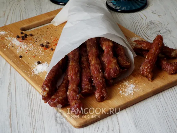 Фото блюда: Вяленые колбаски в духовке