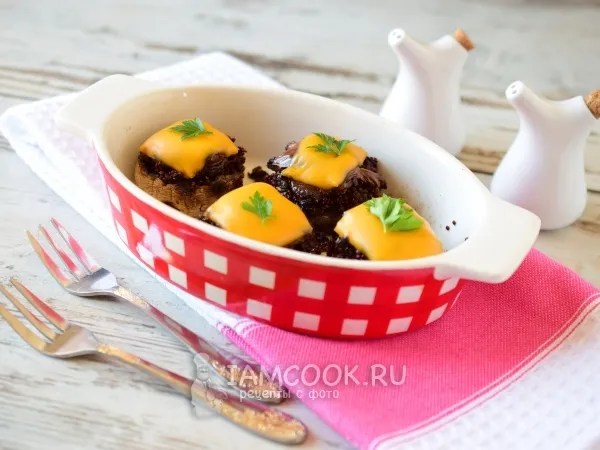 Фото блюда: Шампиньоны, фаршированные киноа, беконом и сыром