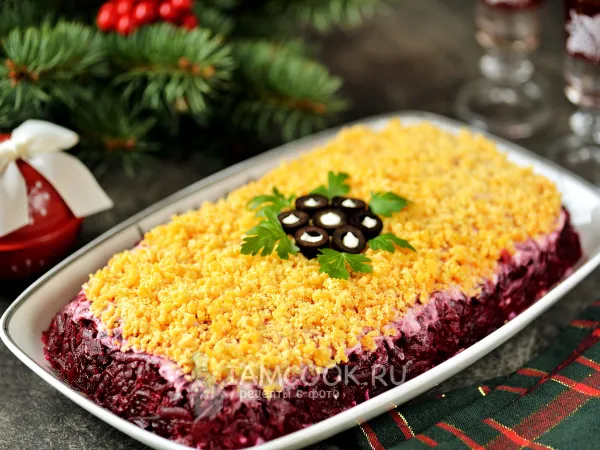 Фото блюда: Селедка под шубой с икрой трески