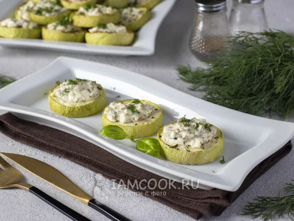 Фото готового блюда: Кабачки с сыром фета в духовке