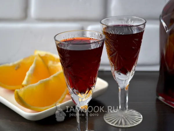 Фото блюда: Настойка из черноплодной рябины на самогоне