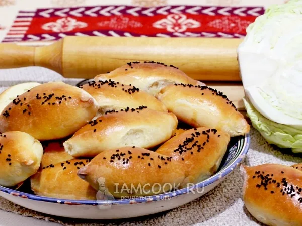 Фото готового блюда: Пирожки с капустой на кефирном тесте