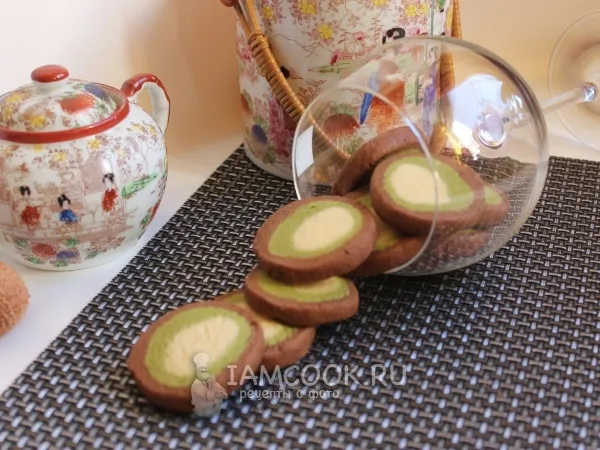 Фото готового блюда: Печенье «Зеленые глазки»