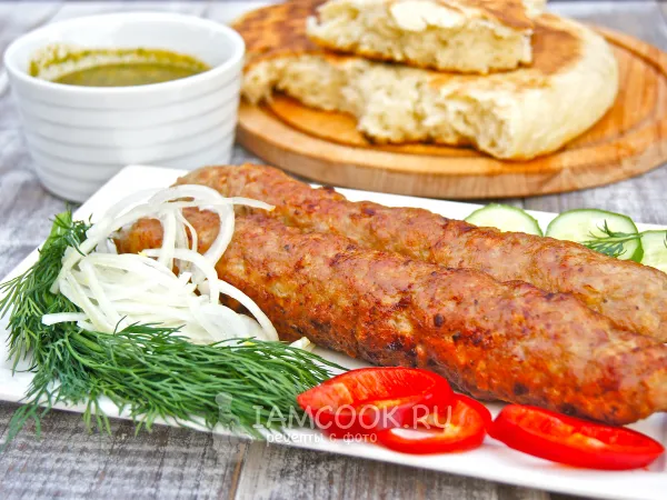 Фото готового блюда: Люля-кебаб из свинины на мангале