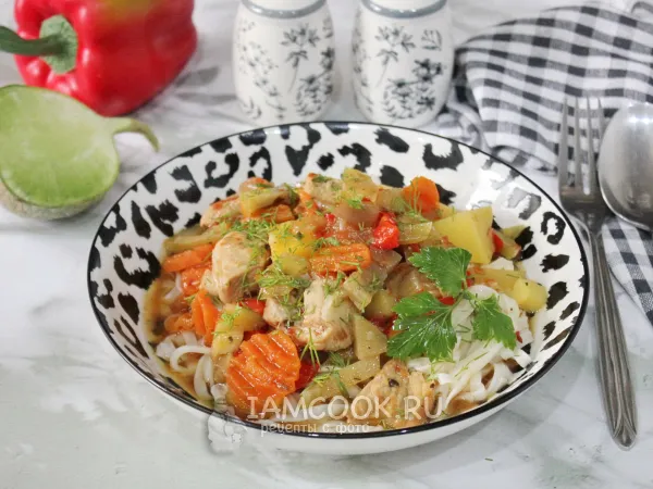 Фото блюда: Лагман со свининой и картошкой