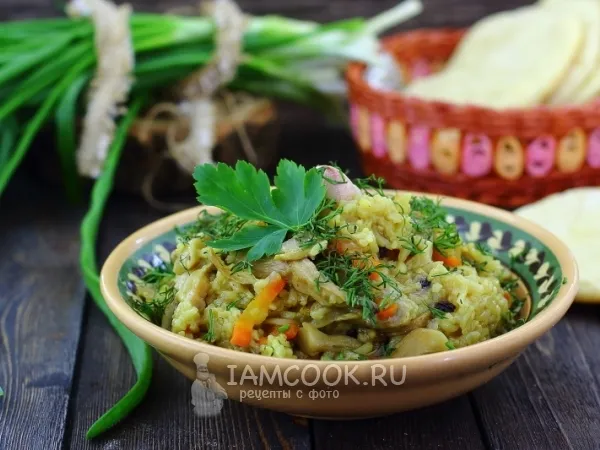 Фото готового блюда: Плов с грибами в мультиварке