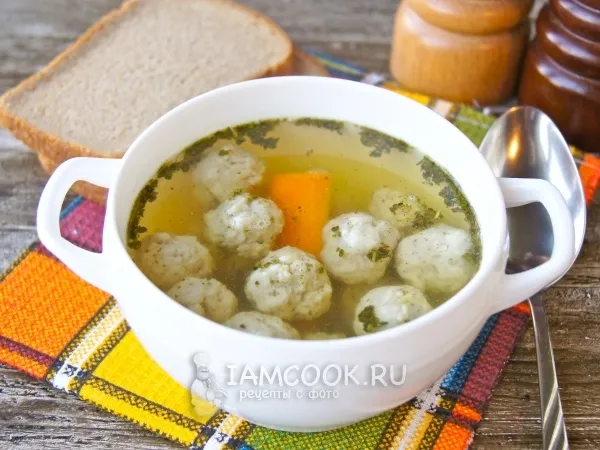 Фото готового блюда: Бульон с фрикадельками