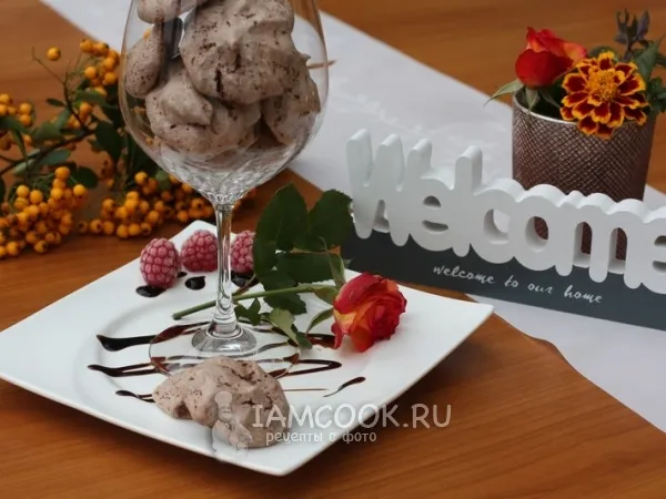 Фото готового блюда: Безе с какао и шоколадом (Busserl)