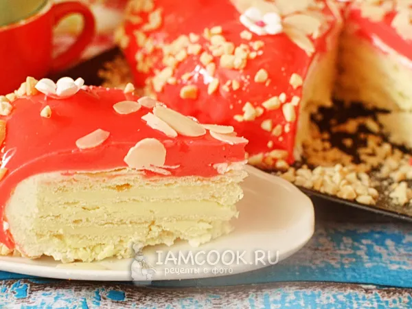 Фото блюда: Муссовый медовик со сливками и зеркальной глазурью