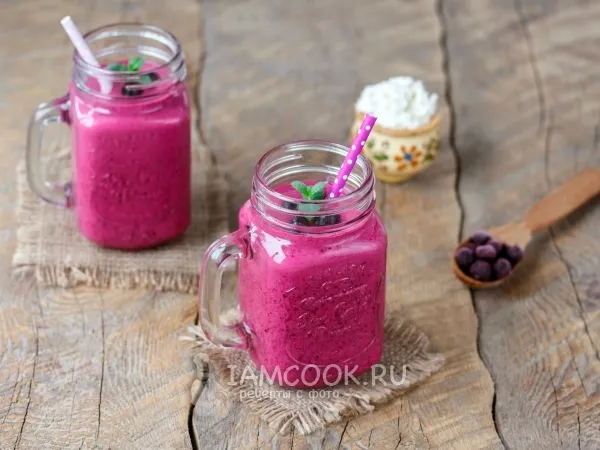 Фото блюда: Смузи с творогом, бананом и смородиной