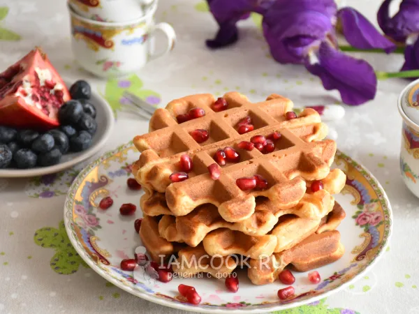 Фото готового блюда: Бельгийские вафли с творогом