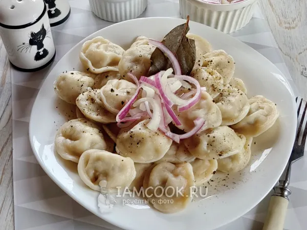 Фото готового блюда: Пельмени с рубленым мясом