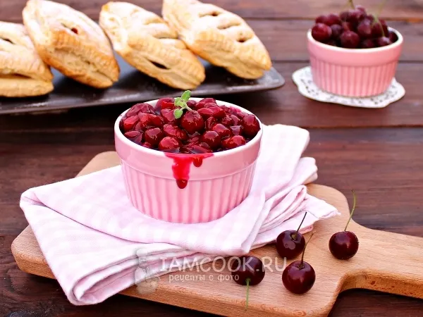 Фото блюда: Начинка из замороженной вишни для пирожков