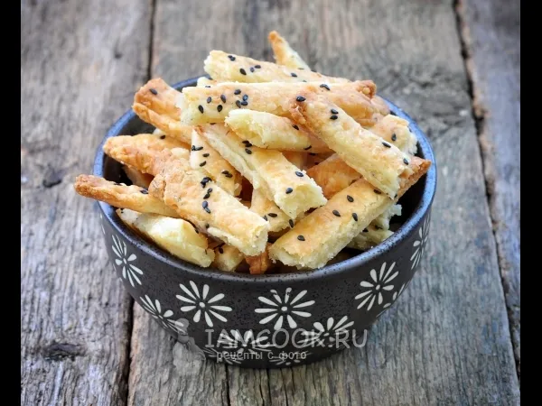 Фото готового блюда: Сырные палочки с ароматными травами и кунжутом