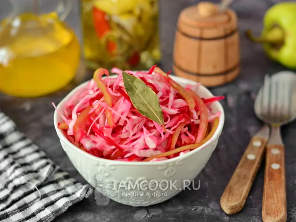 Фото блюда: Маринованная капуста с болгарским перцем и свеклой