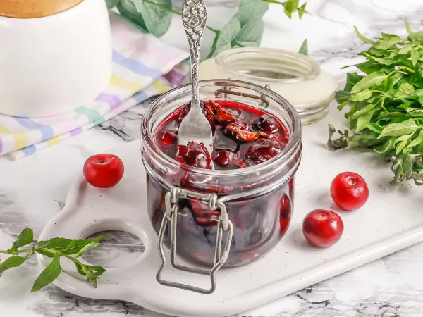 Фото блюда: Вишневое варенье с мятой