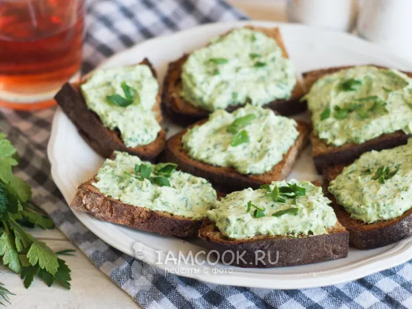 Фото готового блюда: Намазка из плавленого сыра с зеленью