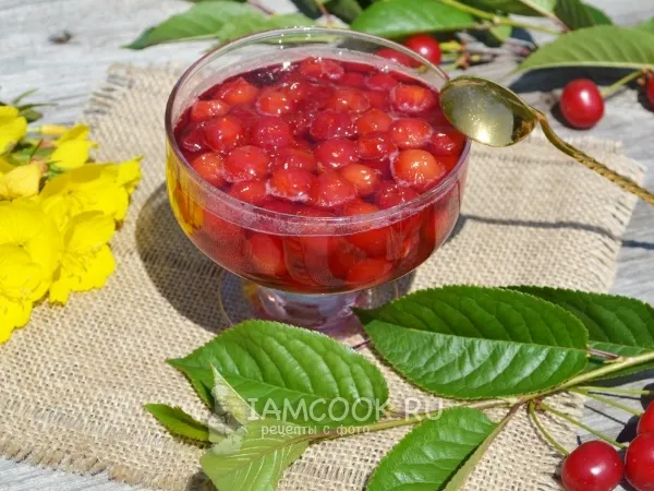 Фото готового блюда: Варенье из черешни с косточкой Пятиминутка