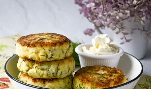 Фото блюда: ПП сырники с сыром и зеленью