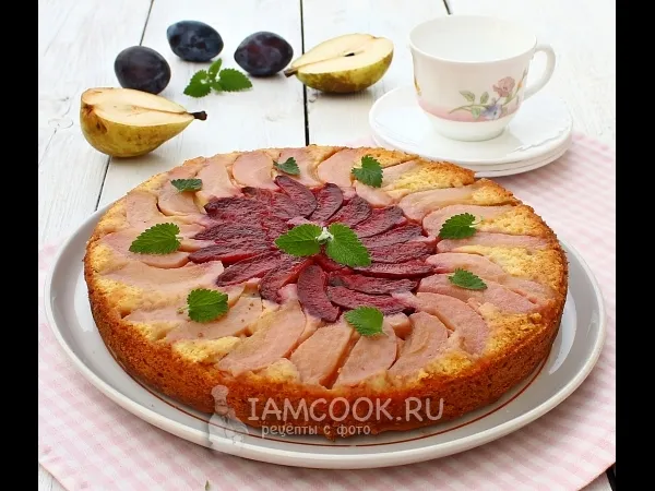 Фото блюда: Пирог-перевертыш со сливами и грушей