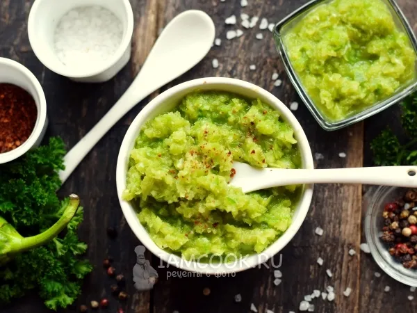 Фото блюда: Зеленая аджика из перца и яблок